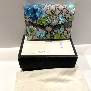 Gucci Dionysus wallet on the chain bag